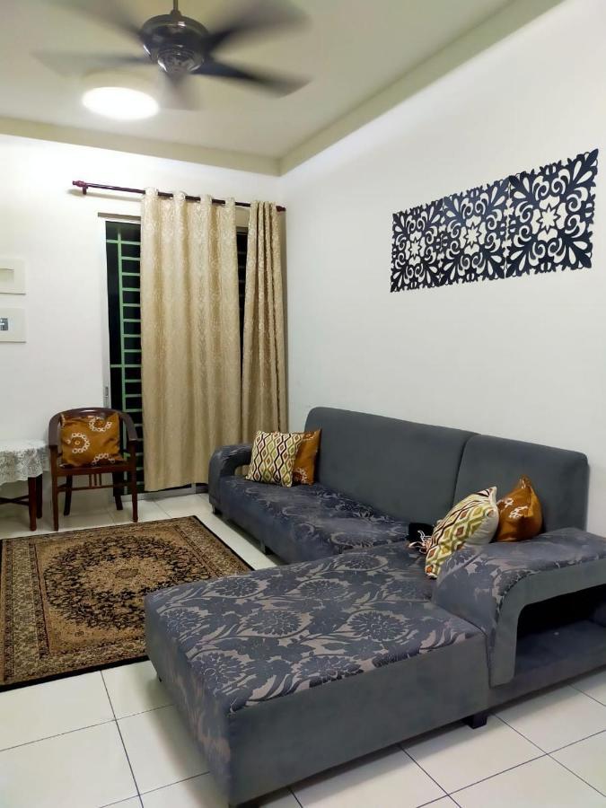 Homestay Semenyih 3 Bedroom Apartment By Kasyaf Exterior photo