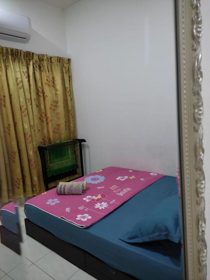 Homestay Semenyih 3 Bedroom Apartment By Kasyaf Exterior photo