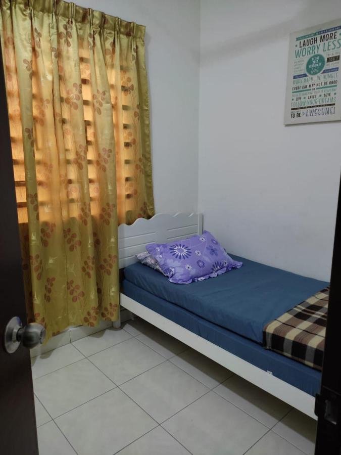 Homestay Semenyih 3 Bedroom Apartment By Kasyaf Exterior photo