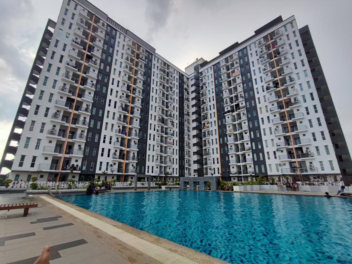 Homestay Semenyih 3 Bedroom Apartment By Kasyaf Exterior photo