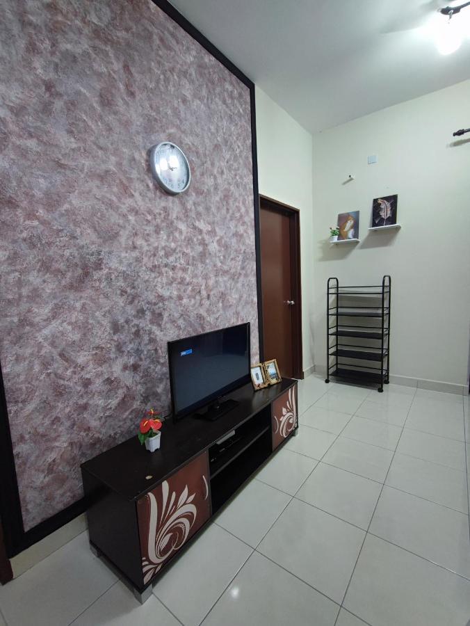 Homestay Semenyih 3 Bedroom Apartment By Kasyaf Exterior photo