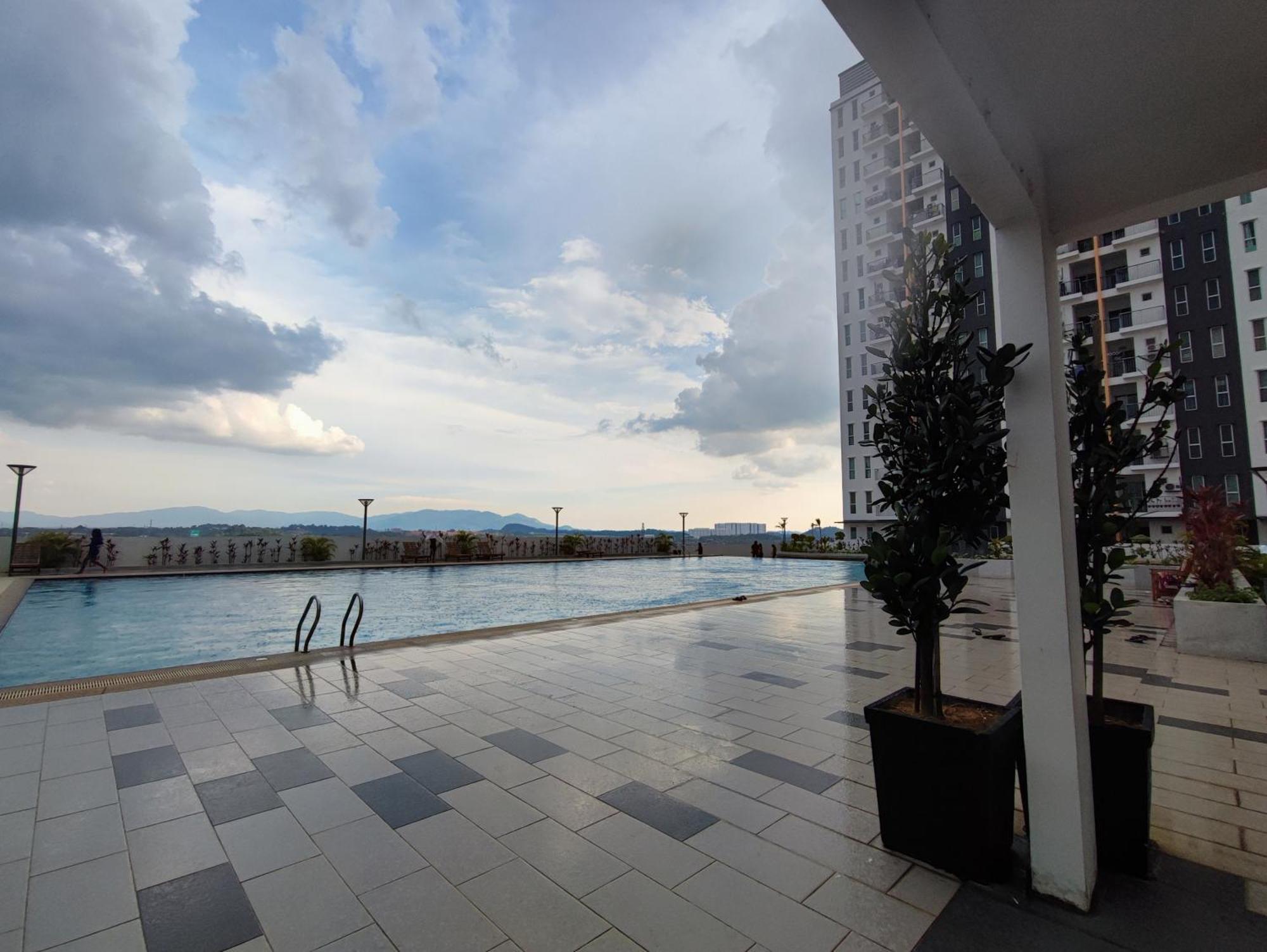 Homestay Semenyih 3 Bedroom Apartment By Kasyaf Exterior photo